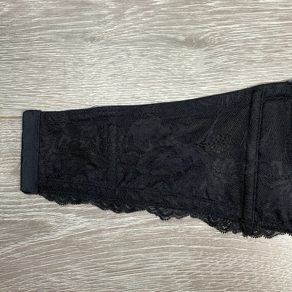 NWOT Torrid Curve Bombshell Everyday Strapless Bra Lightly Lined Underwire 42D - Picture 3 of 16